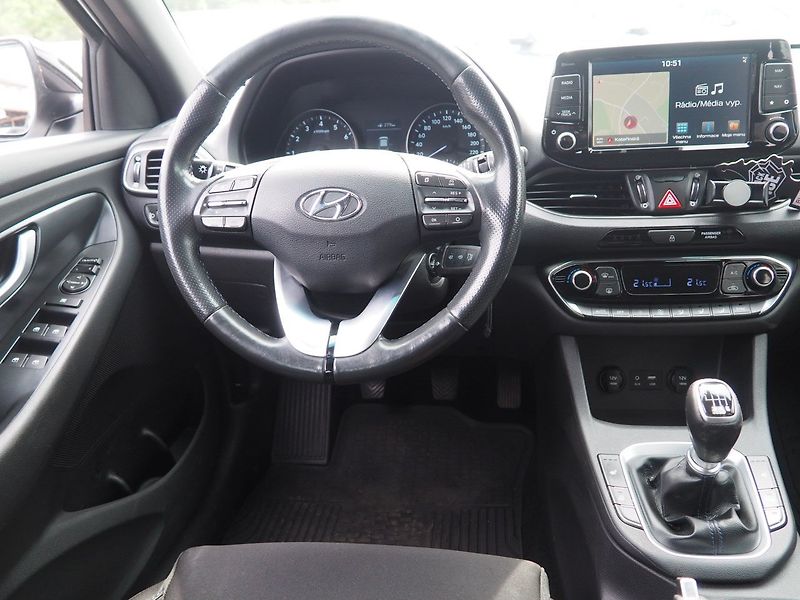Hyundai i30 1.4-GDI, 103 kW, CZ, Navi - fotka 16 z 47