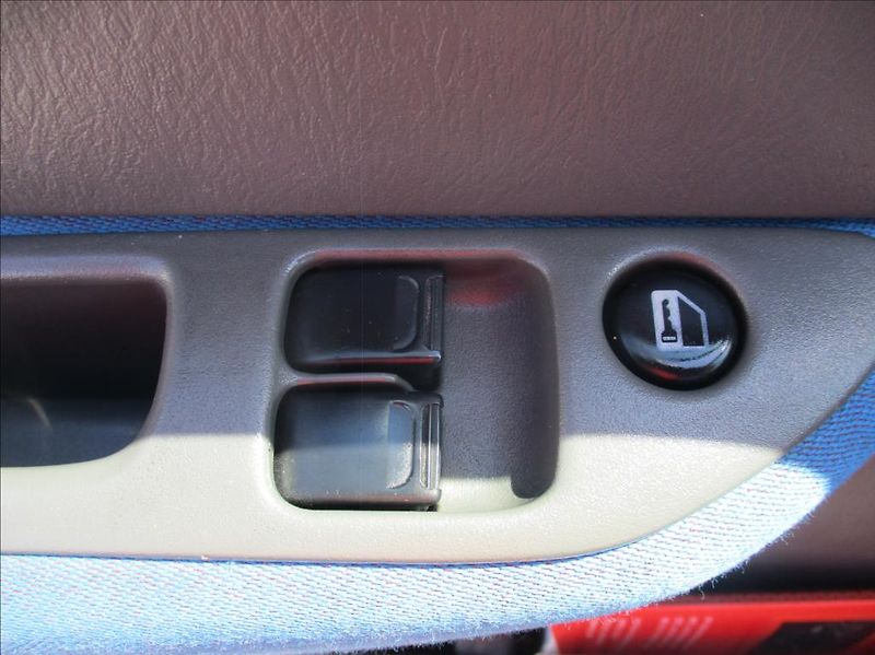Opel Agila 1,2 i, klima, + letní pneu, - fotka 19 z 23