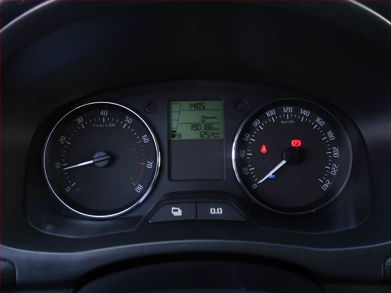 Škoda Roomster (2011) Style 1.2 TSI, Eko.zaplacen - fotka 11 z 14