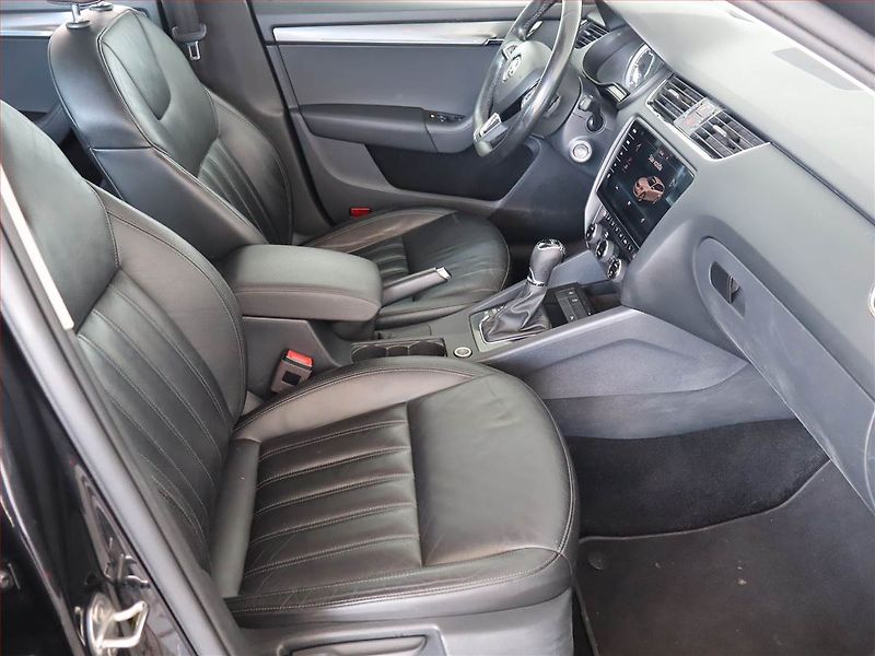 Škoda Octavia (2018) 1.6 TDI, Automat, Kůže, Navi - fotka 9 z 23