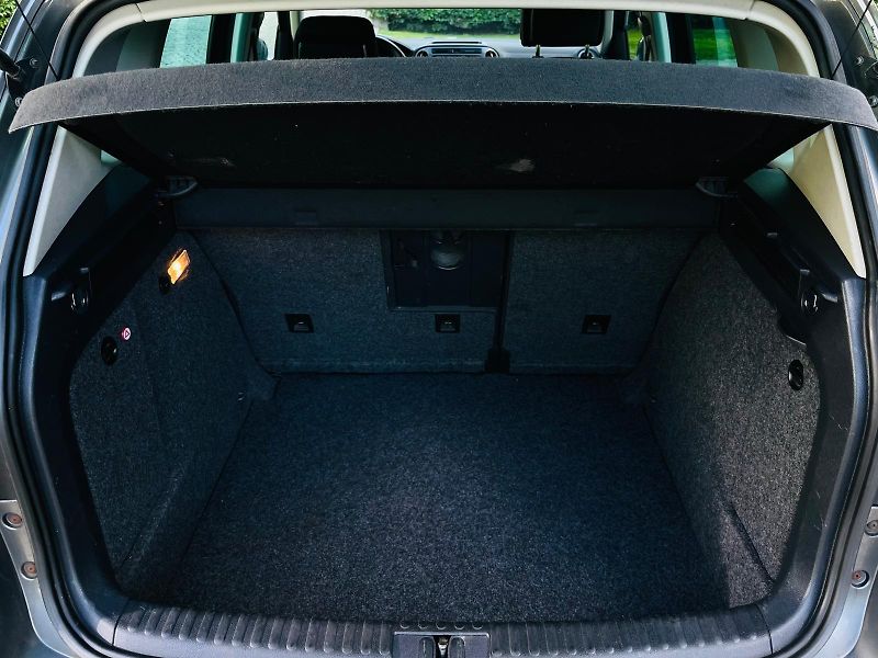 Volkswagen Tiguan 2.0TSI 4x4 AUTOMA KAMERA TAŽNÉ - fotka 19 z 44