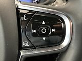 Volvo XC60 B4 FWD Ultimate Dark AT8 - náhled 22