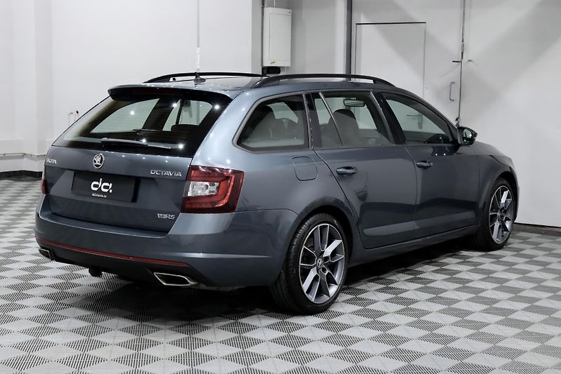 Škoda Octavia 3 FL 2.0 TSI 180 kW DSG RS - fotka 6 z 36
