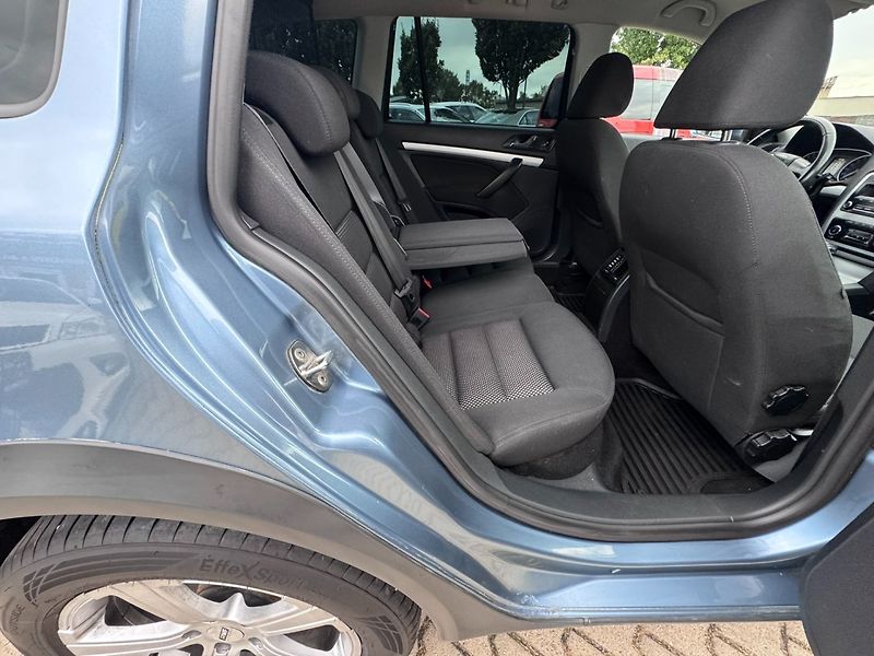 Škoda Octavia (2011) SCOUT 4X4 2,0 TDI 103 AUTOMAT - fotka 29 z 50