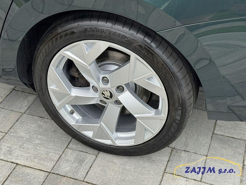 Škoda Superb L&K 2.0TSi 206kw 4x4 webasto - fotka 17 z 60
