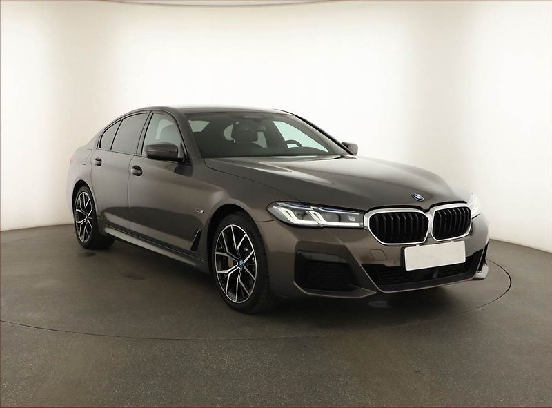 BMW Řada 5 (2023) M Sport 530e - fotografie inzerátu