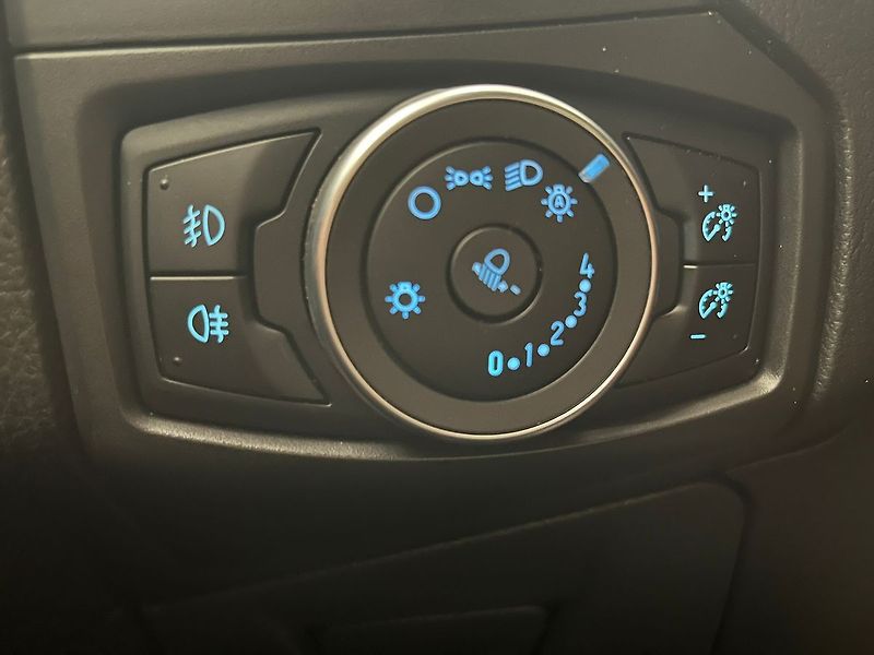 Ford Focus 2.0 TDCi 110kW SPORT - fotka 25 z 63