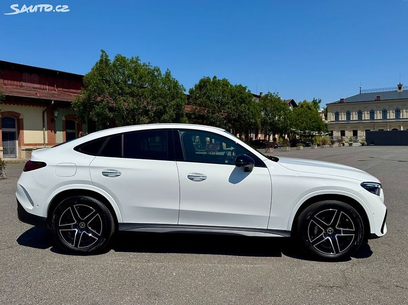 Mercedes-Benz GLC 220d 4MATIC AMG - fotka 10 z 48