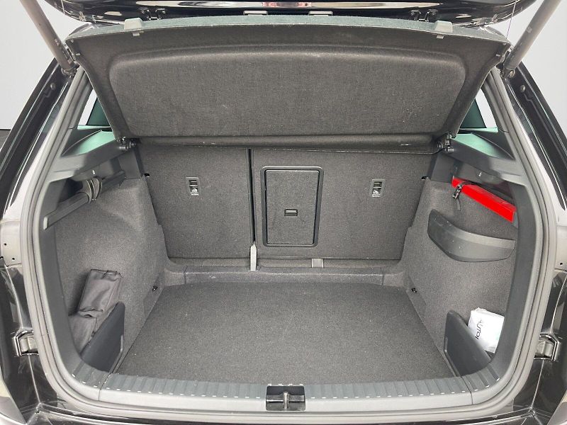 Škoda Karoq (2024) 2.0 TDI 110kW SportLine Exclus - fotka 31 z 35