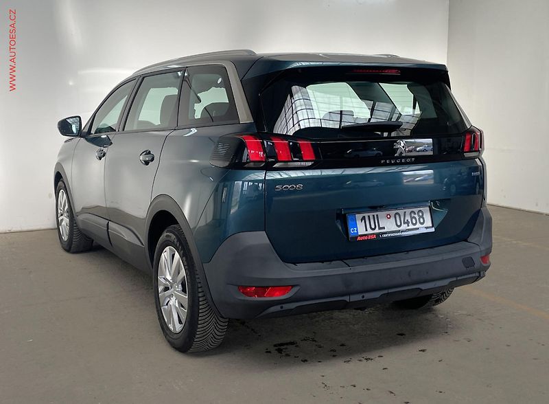 Peugeot 5008 (2017) 1.2 PT, Active - fotka 6 z 15