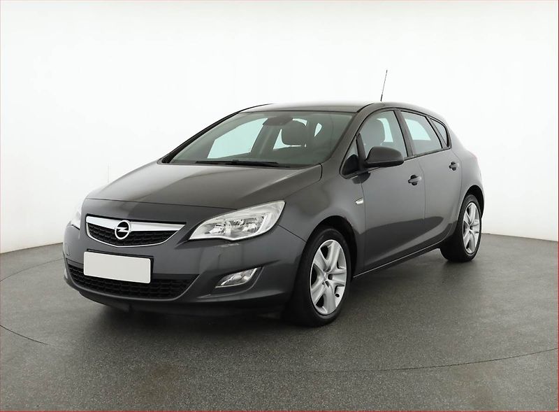 Opel Astra (2011) 1.4 16V, zamluveno - fotka 2 z 17