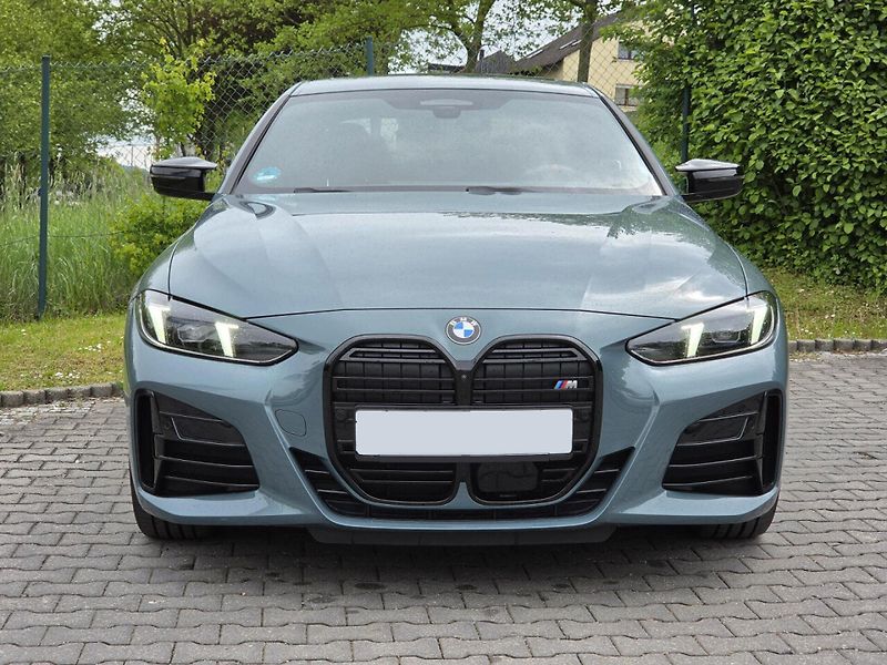 BMW Řada 4 M440i xD M-Sport Šíbr HuD 360 - fotka 2 z 12