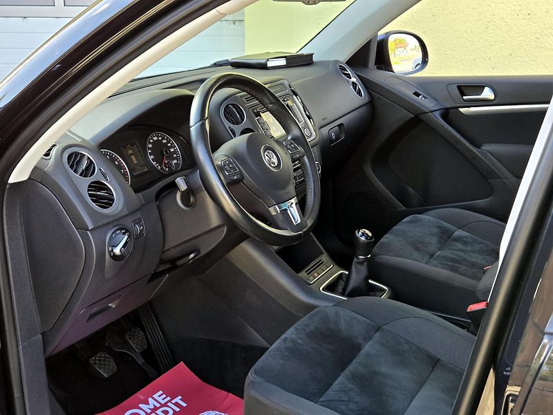 Volkswagen Tiguan 1,4TSI SPORT *SERV.KNÍŽKA*    - fotka 28 z 43