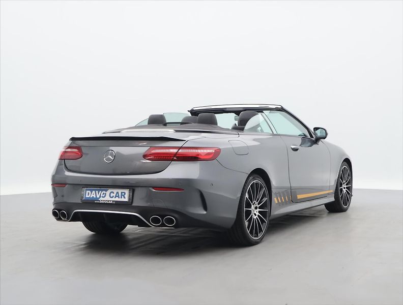 Mercedes-Benz Třídy E 3,0 53 320kW AMG 4Matic+ DPH - fotka 15 z 53