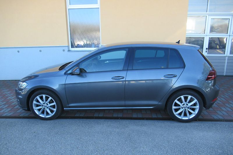 Volkswagen Golf 1.6 TDi AUT. KLIMA SADA KOL - fotka 6 z 23