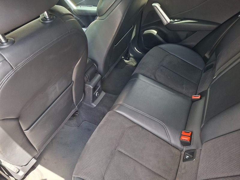 Audi Q2 (2016) 2.0TDI 140kW 7A QUATTRO S-LINE - fotka 37 z 47