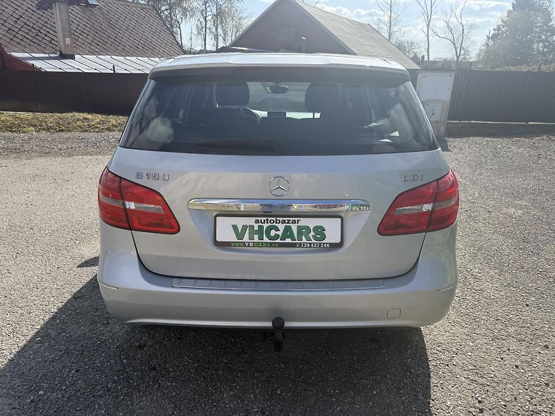 Mercedes-Benz Třídy B 180CDI TAŽNÉ - fotka 6 z 23