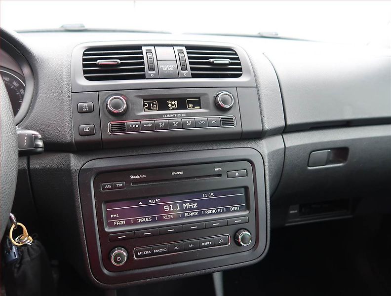 Škoda Roomster (2012) 1.6 TDI, po STK, jezdí výborně - fotka 12 z 18