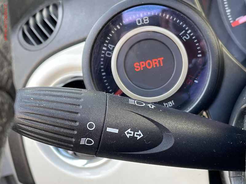 Abarth 500 (2012) 1.4 T, AT, xenon, kůže - fotka 17 z 19