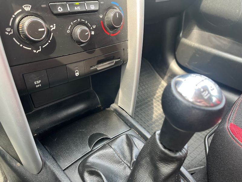 Peugeot 207 1.6 HDI/68kW ČR - fotka 2 z 20