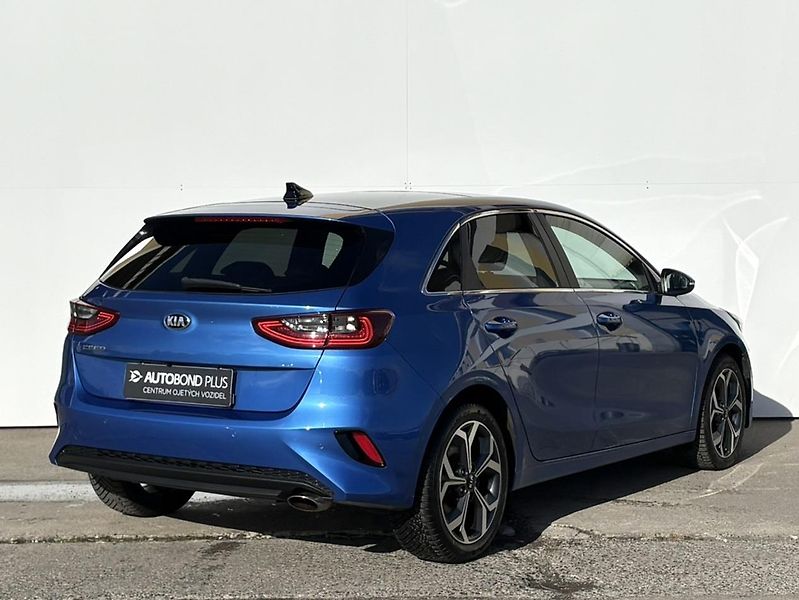 Kia Ceed 1.4 T-GDI 103kW DCT Platinum E - fotka 2 z 27