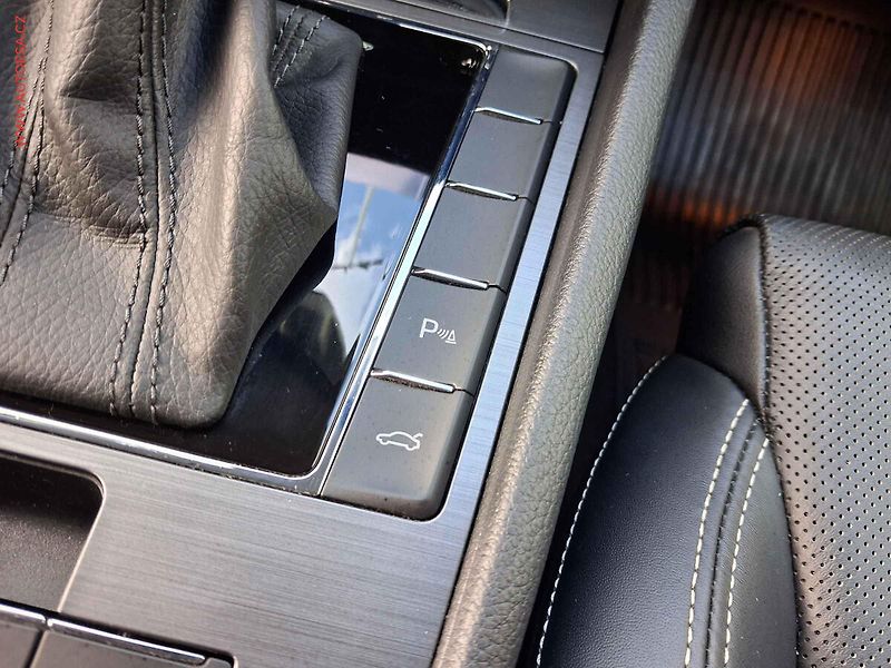 Škoda Superb (2019) 2.0 TSi 4x4, 2.maj,ČR, DSG - fotka 18 z 22