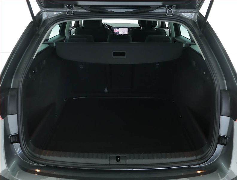 Škoda Octavia (2023) Ambition 2.0 TDI, Automat - fotka 14 z 16
