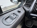 Ford Tourneo Custom (2018) Trend 2.0 TDCI 8 MÍST -CZ- DPH - náhled 19