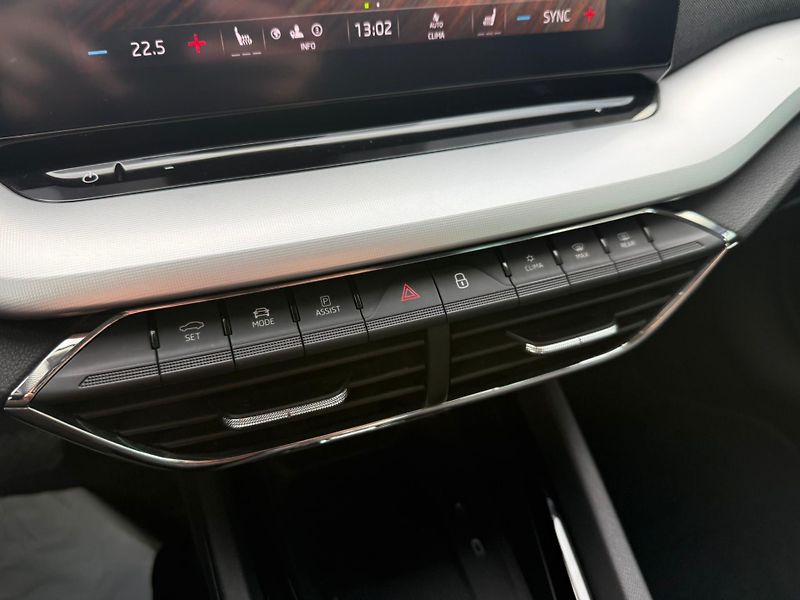 Škoda Octavia Style 2.0 TDI 110kW DSG Combi - fotka 18 z 25