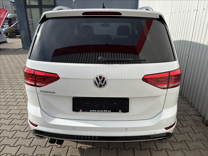Volkswagen Touran 1.4 TSi R-line 7.míst - fotka 20 z 21