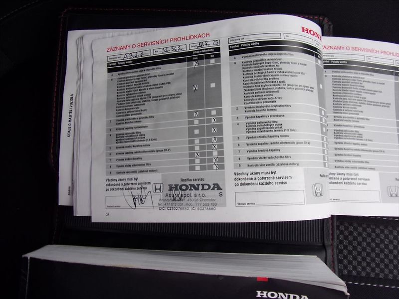 Honda Civic 1,0 i-VTEC Comfort 1maj. - fotka 11 z 25