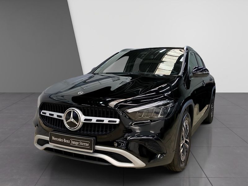 Mercedes-Benz GLA 180 LED Kamera Vyhř.Volant - fotka 1 z 13