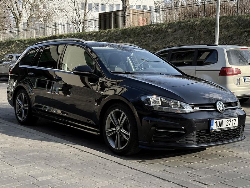 Volkswagen Golf Variant (2017) - fotka 1 z 13