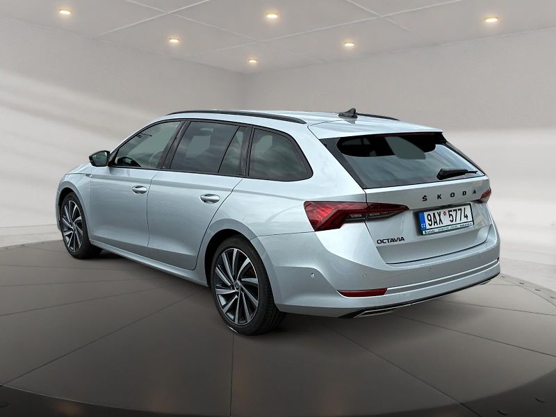 Škoda Octavia (2023) SPORTLINE 2.0TDI 110kW DSG 4x4 - fotka 4 z 11