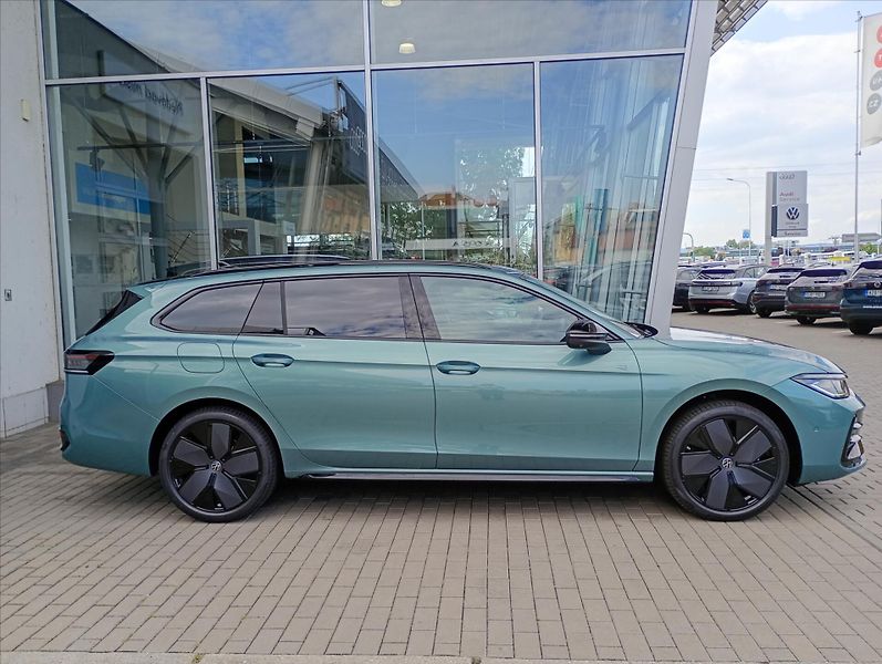 Volkswagen Passat (2026) 2,0 TDI 142kW 7DSG  R-Line Peo - fotka 4 z 19