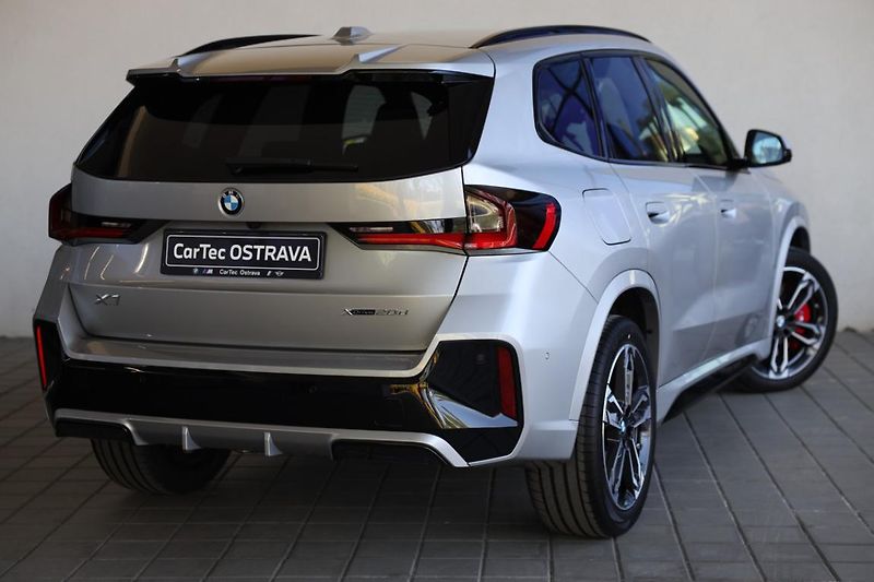 BMW X1 xDrive20d - fotka 3 z 17
