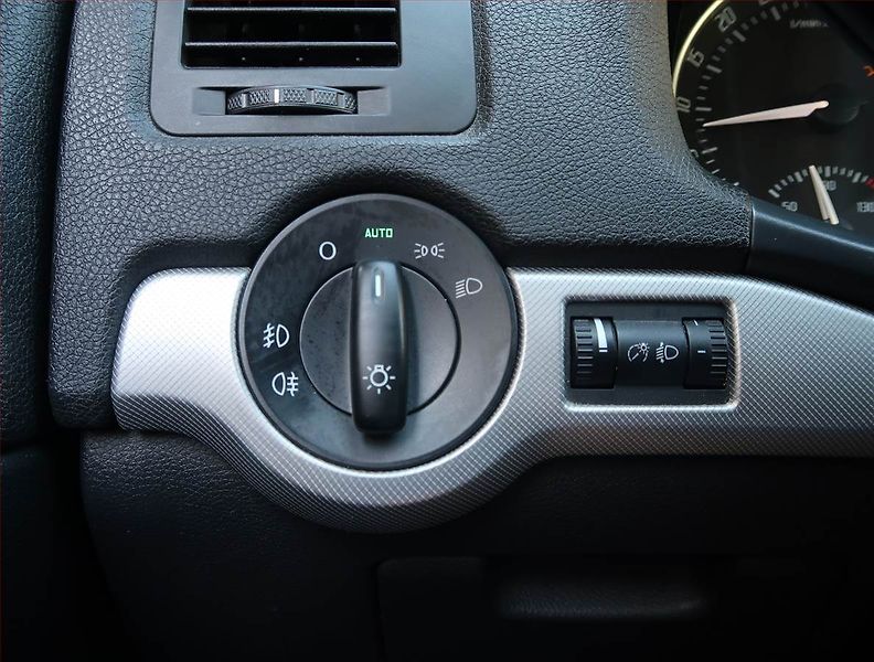 Škoda Octavia (2011) 1.6 TDI, Tempomat - fotka 16 z 19