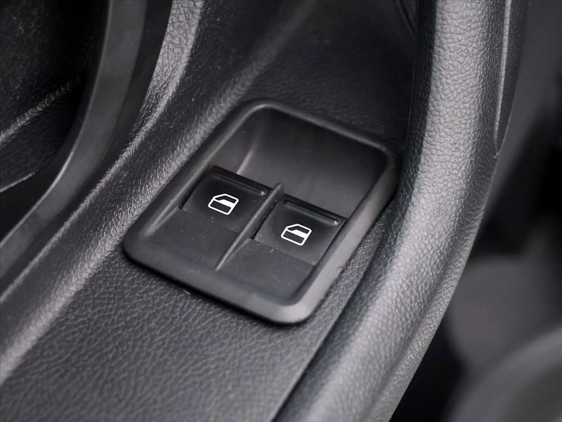Škoda Fabia 1,2 TSI 63kW Ambition Klima - fotka 15 z 35