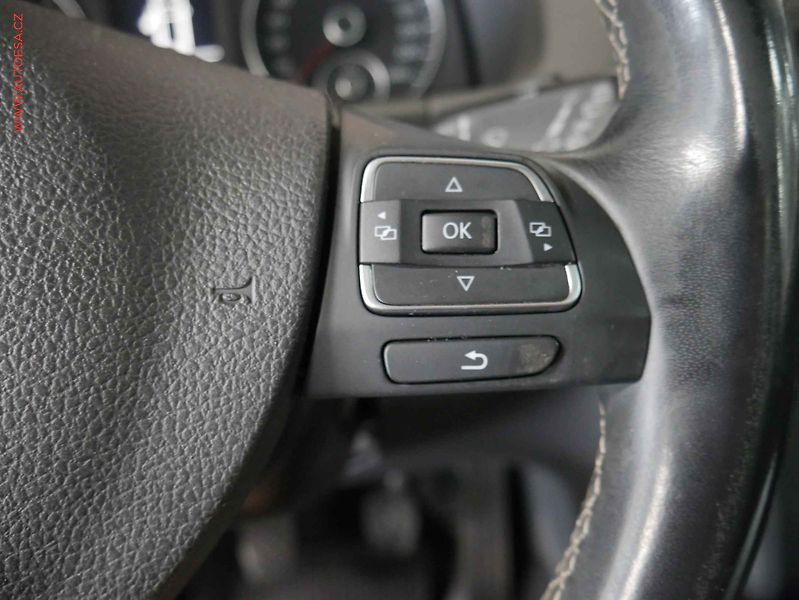 Volkswagen Touran (2014) 1.6 TDi, ČR, STK7/28 - fotka 13 z 20
