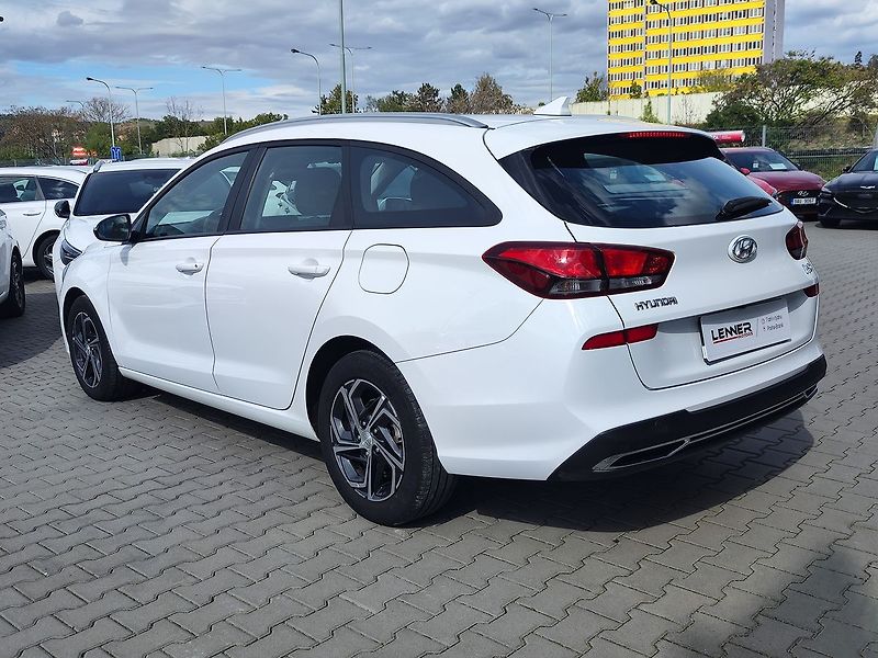 Hyundai i30 1.0 T-GDI/88kW Comfort - fotka 7 z 28