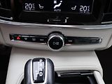 Volvo V90 2,0 D4 140kW Drive-E Momentum - náhled 20