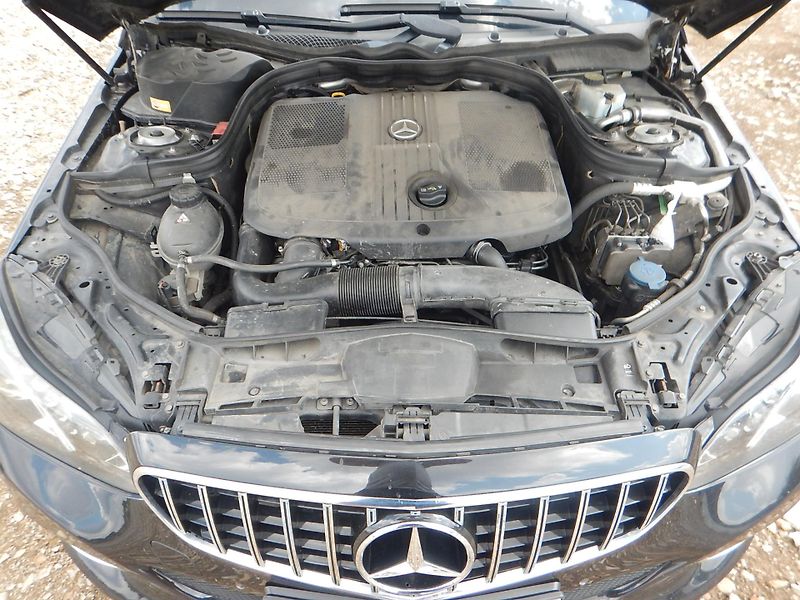 Mercedes-Benz Třídy E E 220 CDI, DIGIKLIMA, TAŽNÉ - fotka 24 z 25