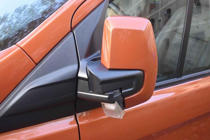Ford Tourneo Custom je dobře jezdící vůz pro opravdu velké rodiny