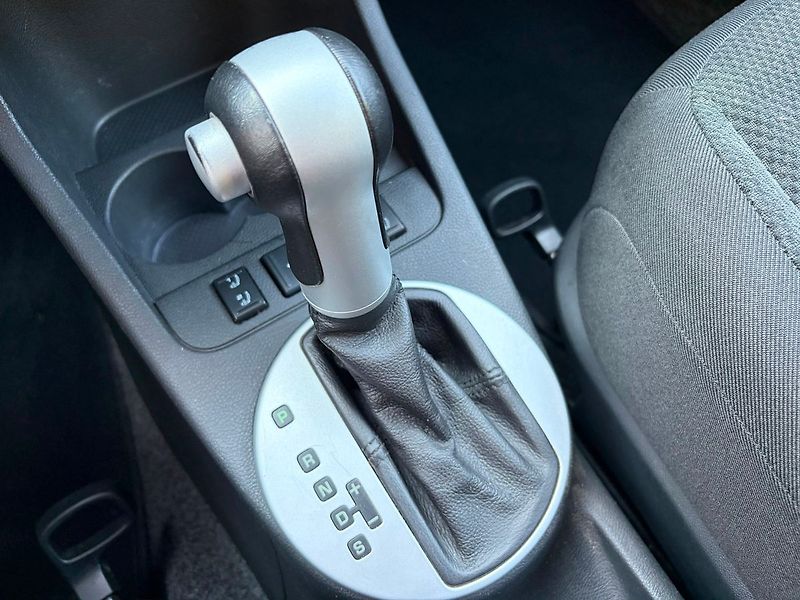 Škoda Fabia 1.6 Elegance Aut., AutoAC, TOP - fotka 15 z 21