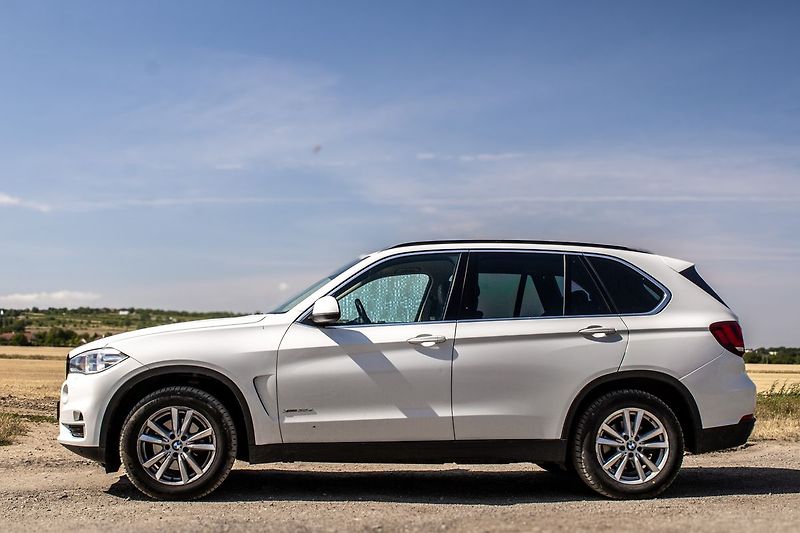 BMW X5 xDrive 30d - fotka 8 z 21