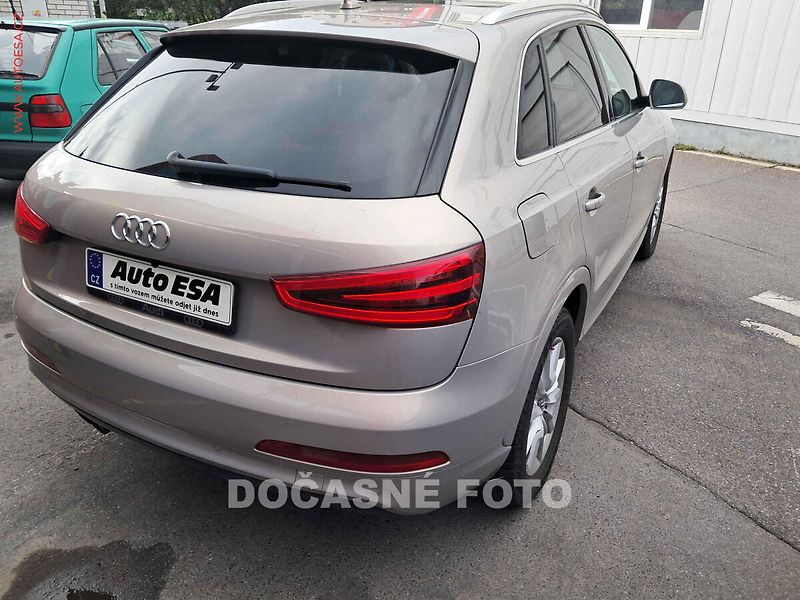 Audi Q3 (2013) 2.0 TDi quattro, ČR, AT - fotka 2 z 3