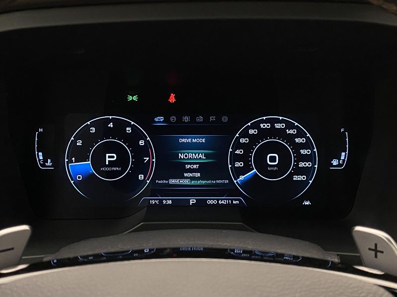 SsangYong Korando 1.5 T-GDI PREMIUM REZERVACE - fotka 33 z 38