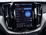 Volvo XC60 B5 AWD ULTRA / B&W / VZDUCH - náhled 45