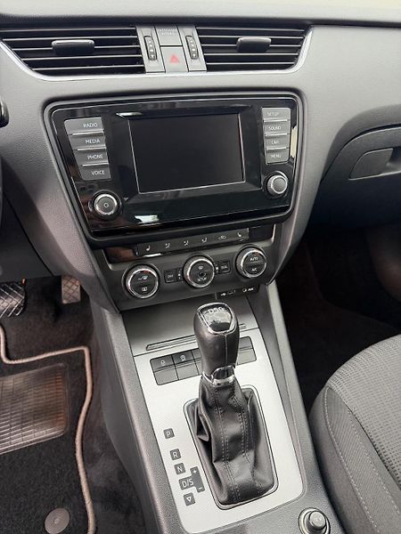 Škoda Octavia (2014) Škoda Octavia, 2.0 TDI Style - fotka 14 z 19
