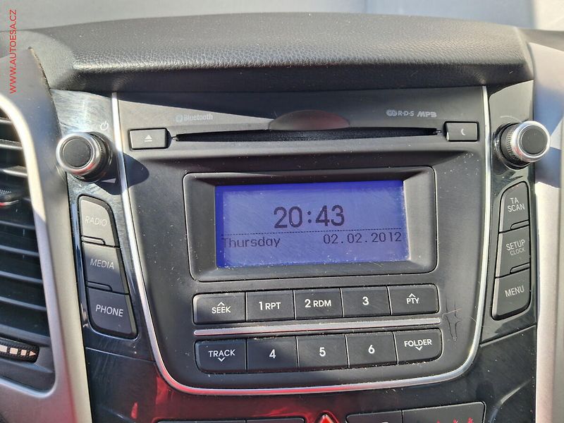 Hyundai i30 (2013) 1.4i LPG, ČR, AC, tempo - fotka 17 z 17